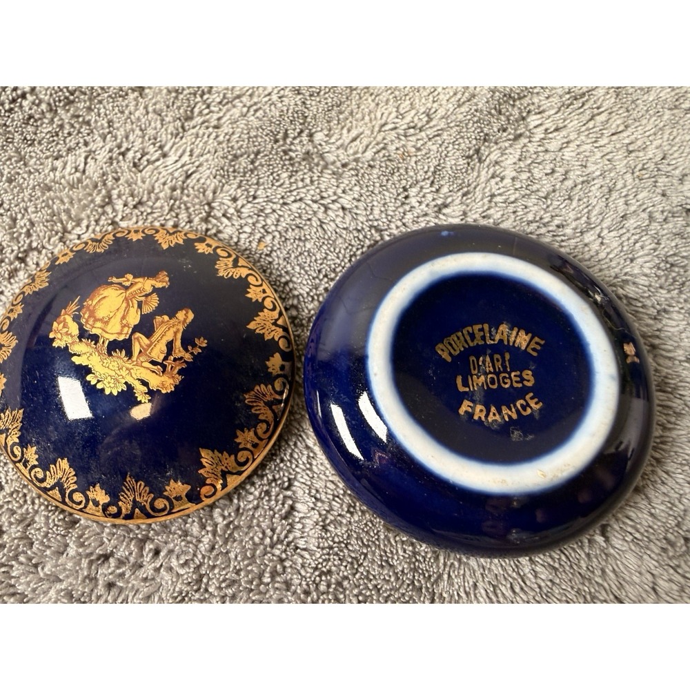 Vintage Limoges France Porcelain Cobalt Blue Gold Fragonard Trinket Box - Picture 5 of 5